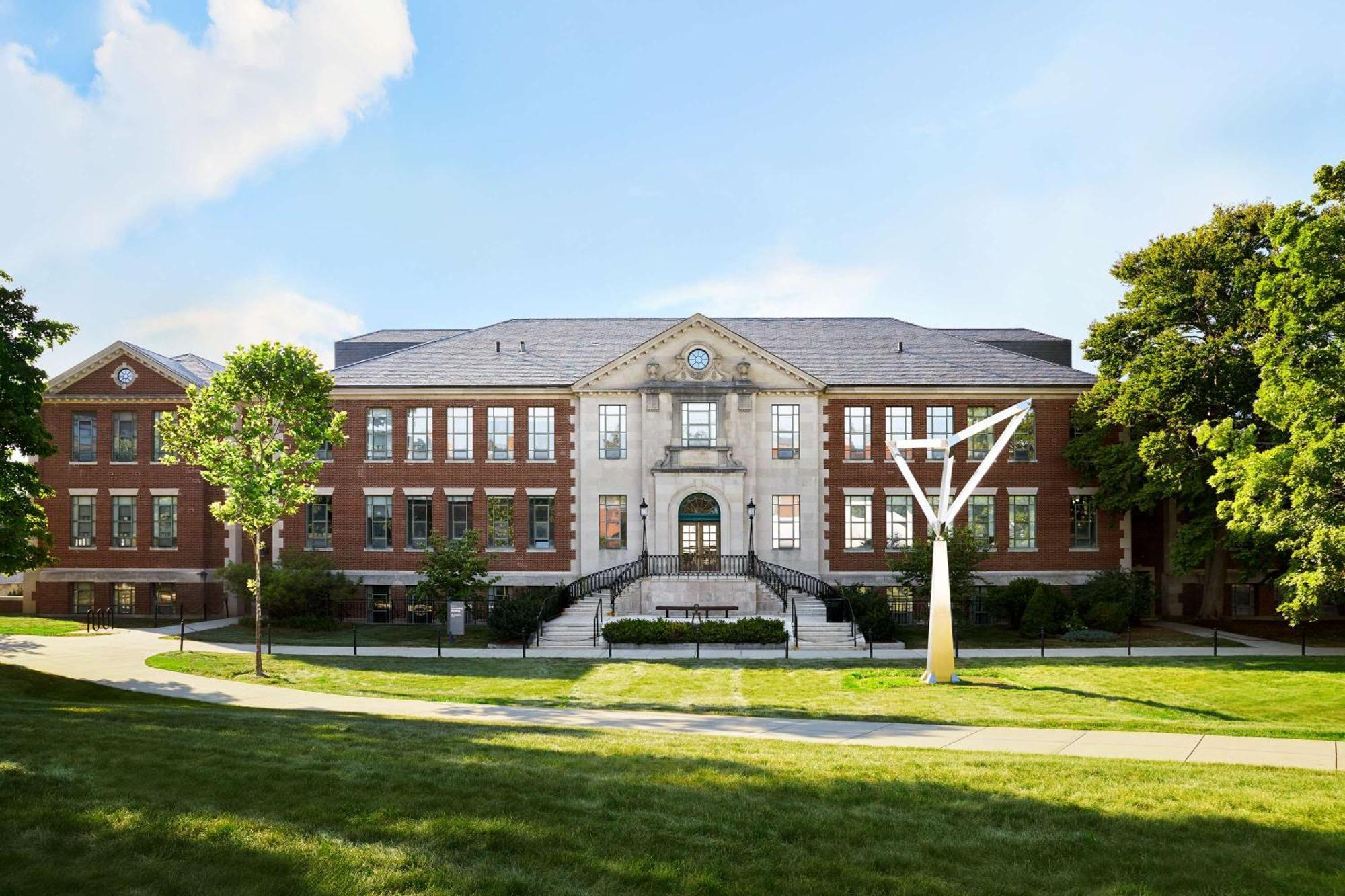 Graduate By Hilton Storrs Hotel Exterior photo